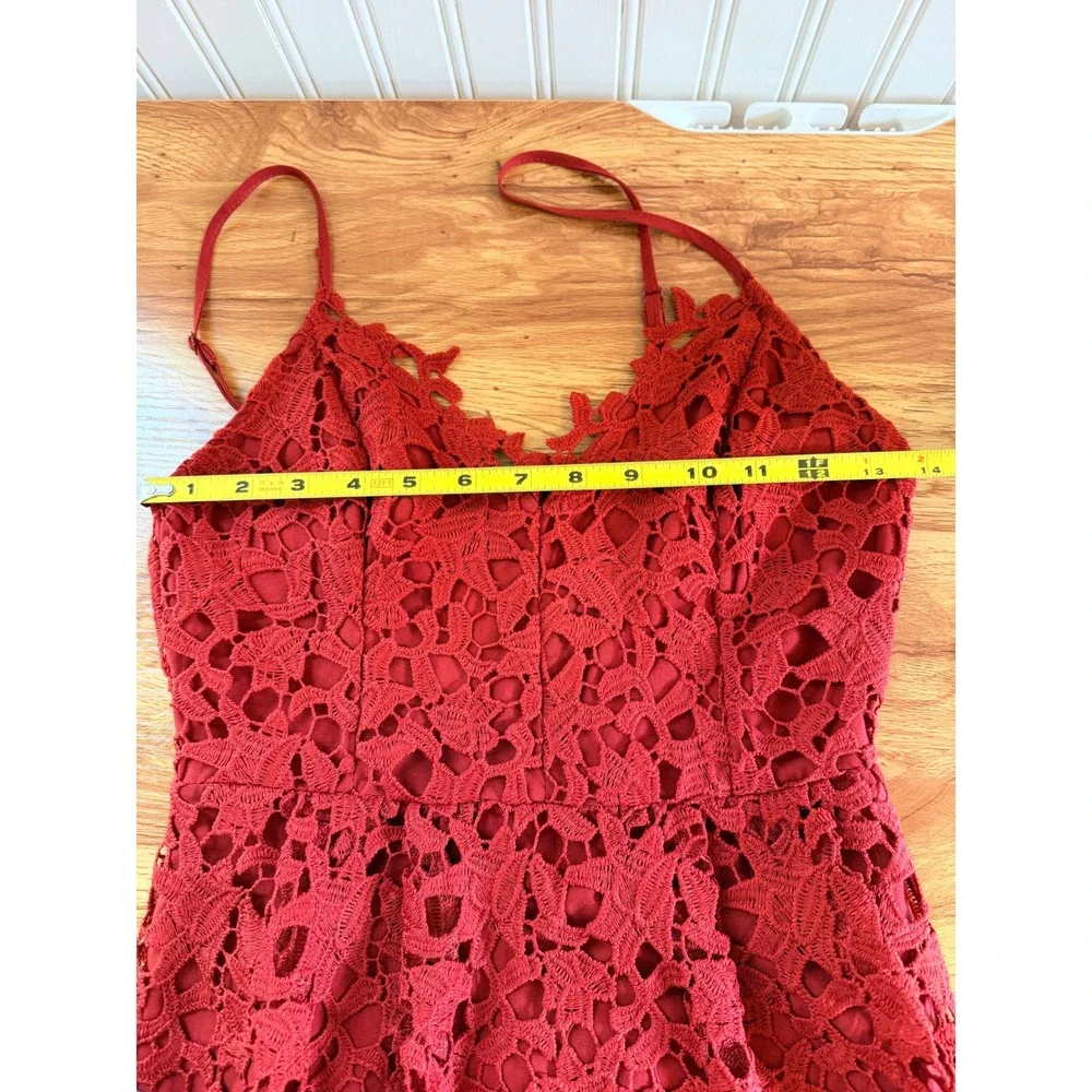 ASTR The Label Red Lace Cami Midi Dress Scalloped Wedding Guest Size S - Picture 7 of 16